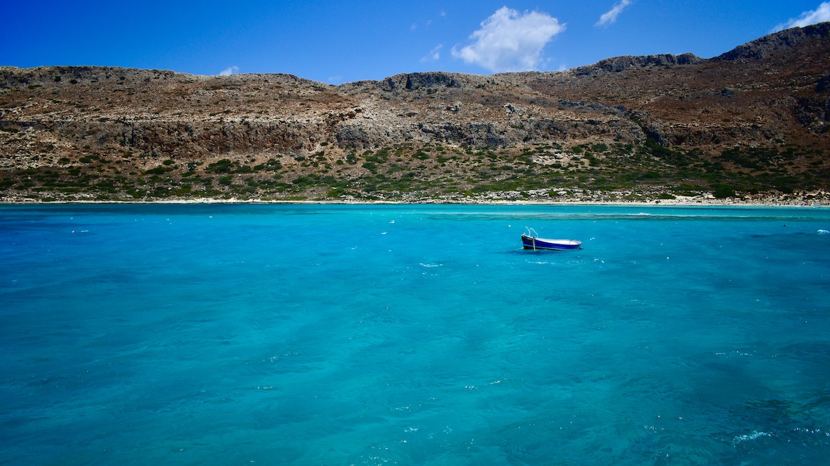 Persiguiendo azules hipnóticos (y sus historias) por el oeste de&nbsp;Creta
