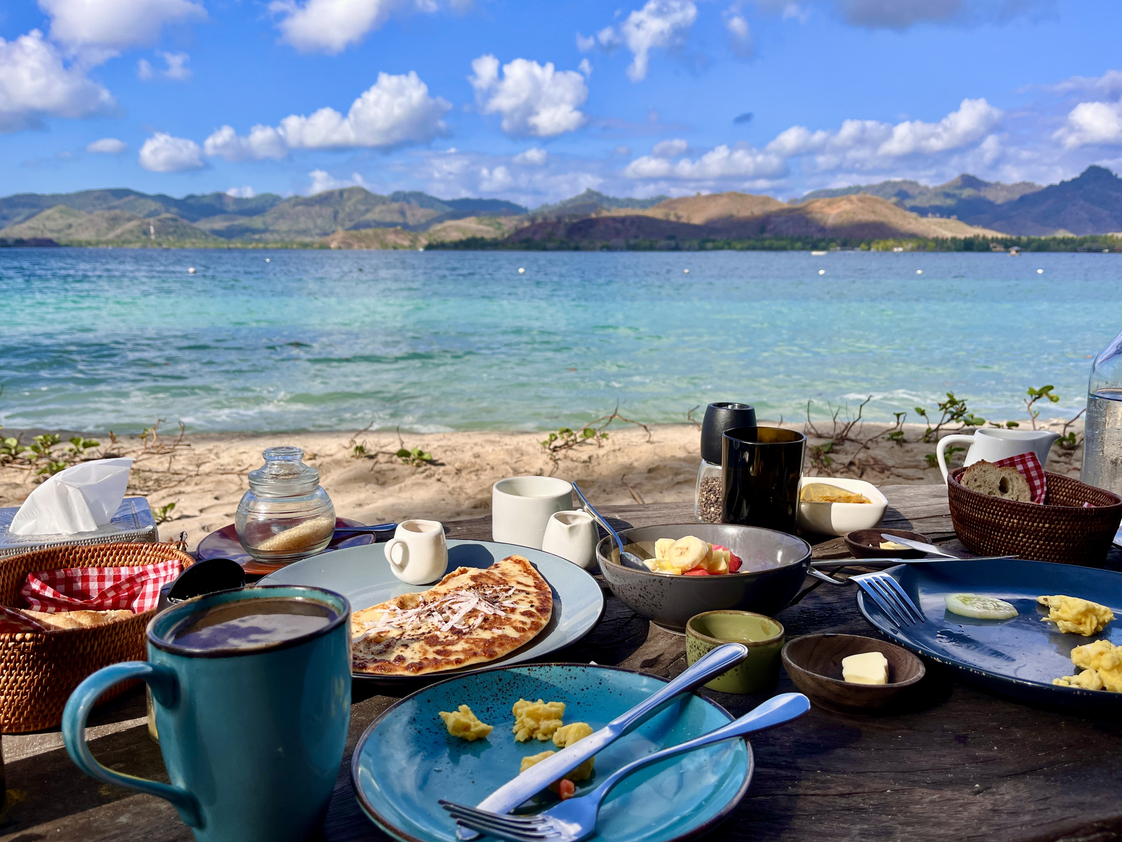 Gili Asahan - Singularia